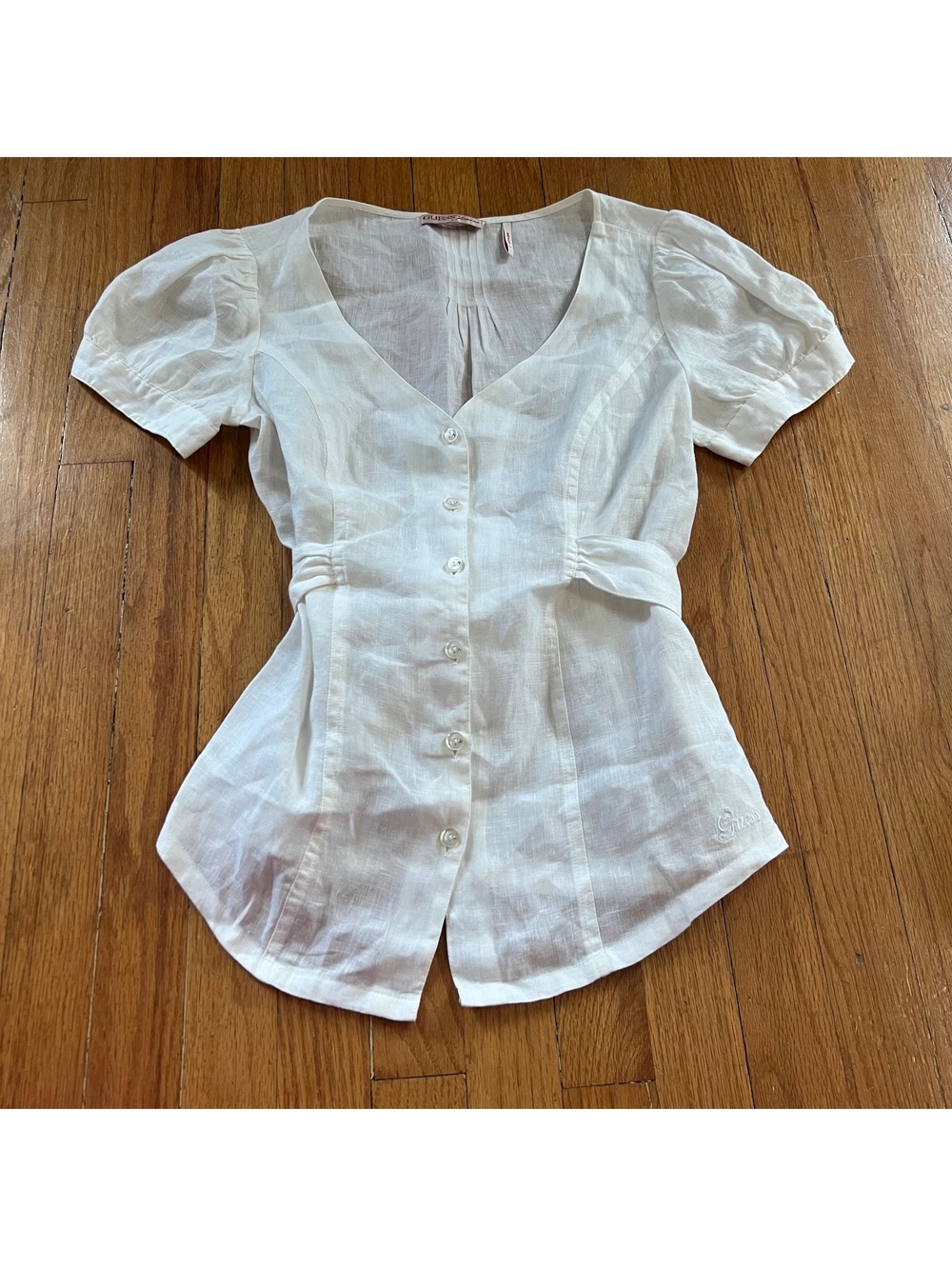 Vintage y2k GUESS fitted button up top